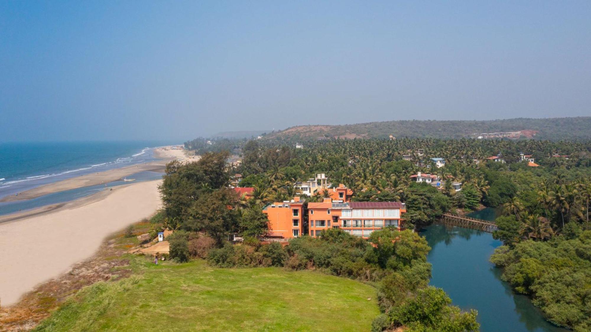 Mandrem Beach Resort, A Member Of Radisson Individuals Retreat Exteriér fotografie
