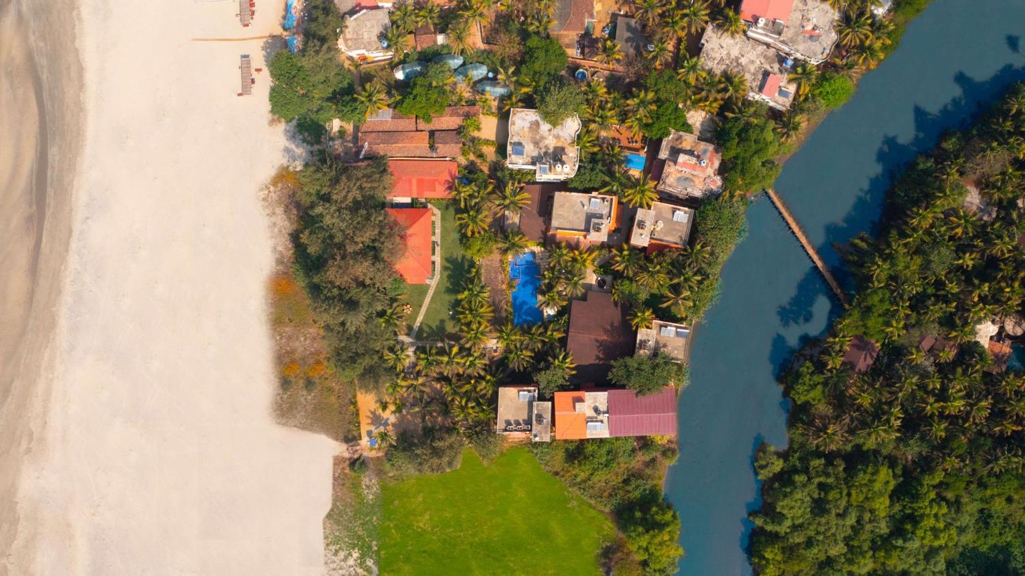 Mandrem Beach Resort, A Member Of Radisson Individuals Retreat Exteriér fotografie