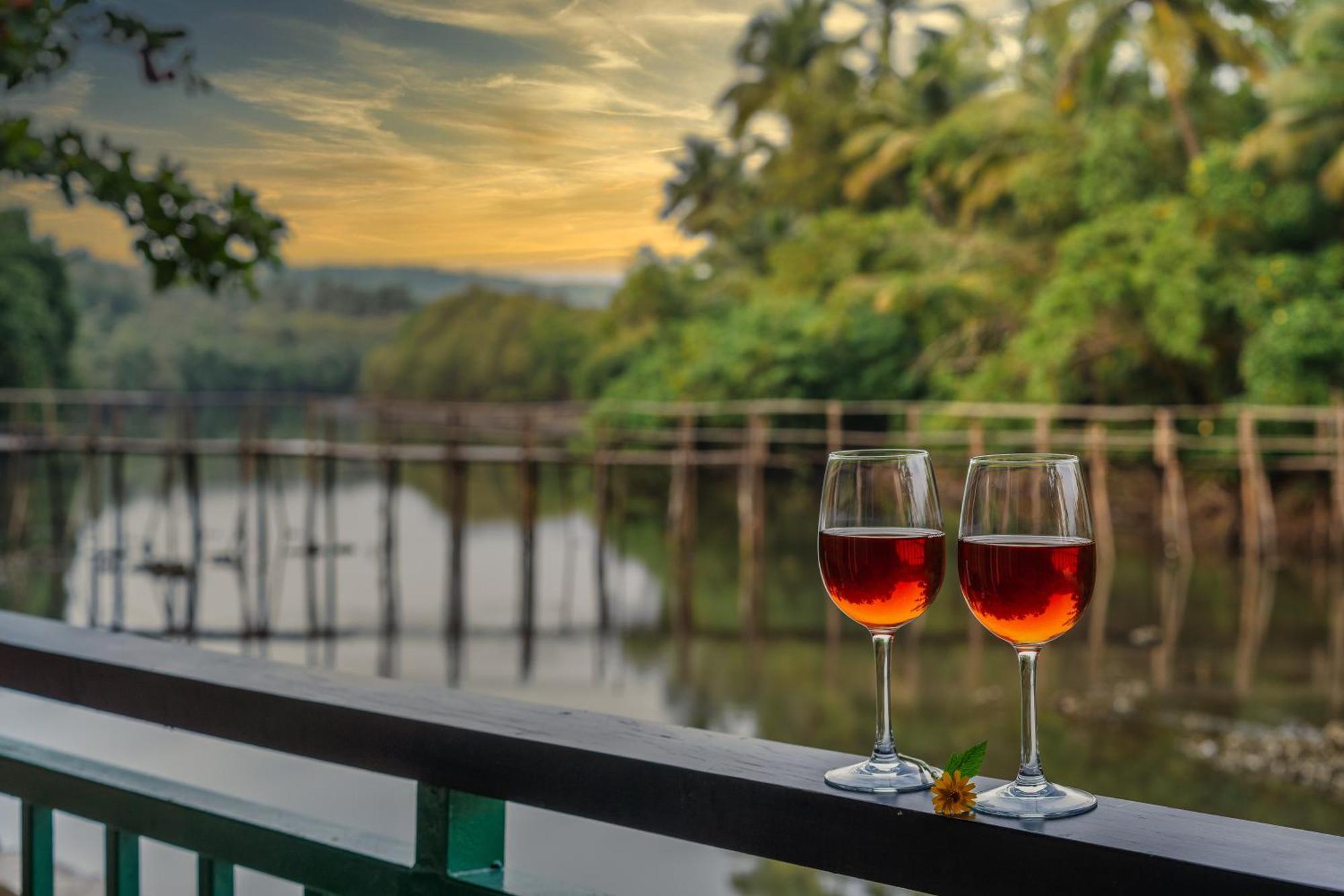 Mandrem Beach Resort, A Member Of Radisson Individuals Retreat Exteriér fotografie