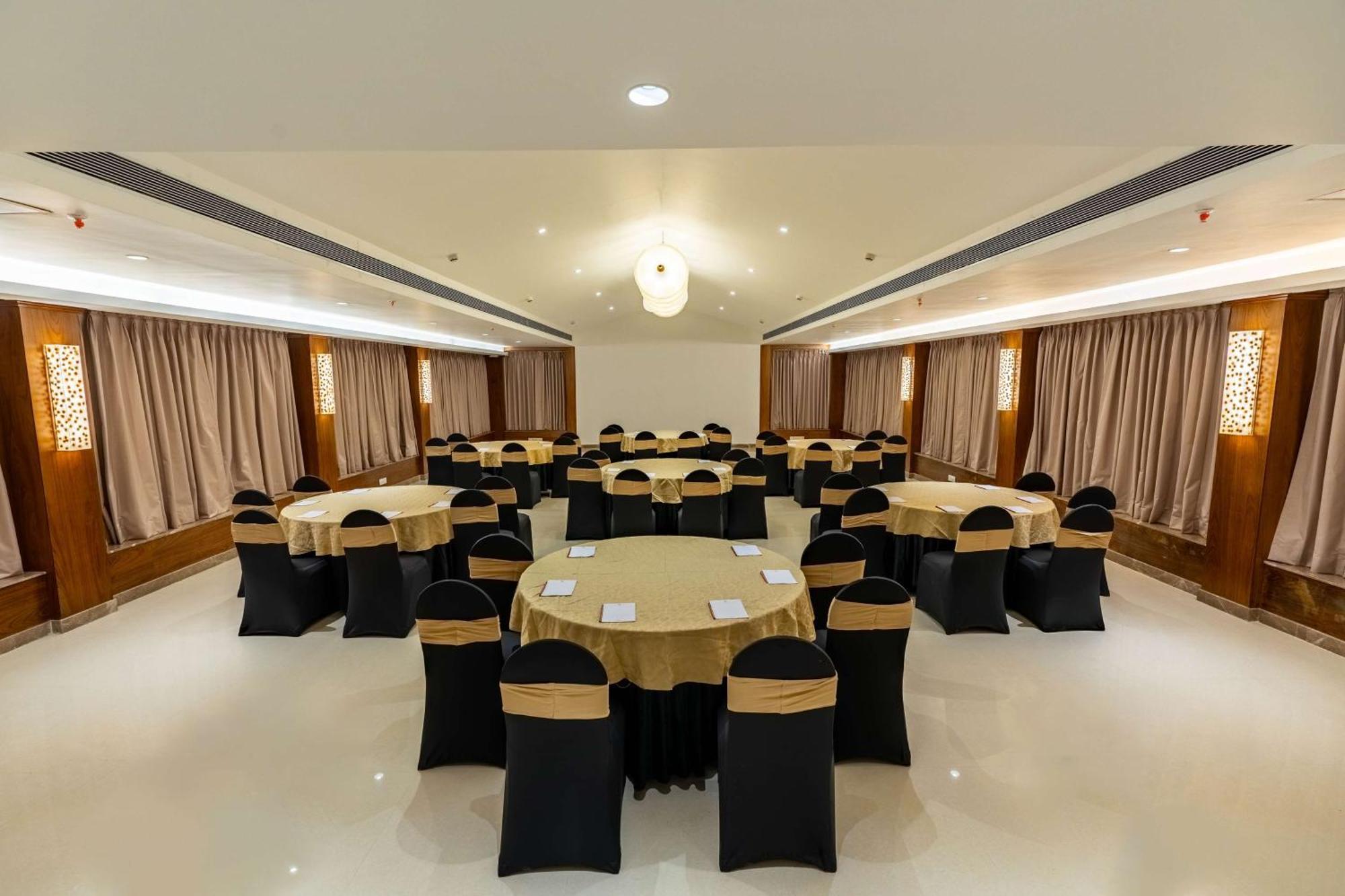Mandrem Beach Resort, A Member Of Radisson Individuals Retreat Exteriér fotografie